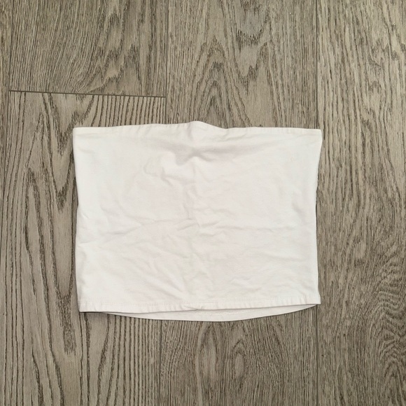 Tilly’s Strapless White Crop Too - Picture 2 of 4